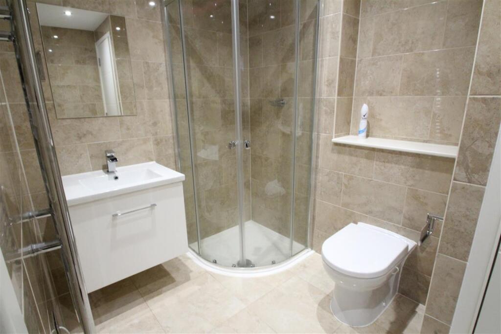 En-suite Bathroom