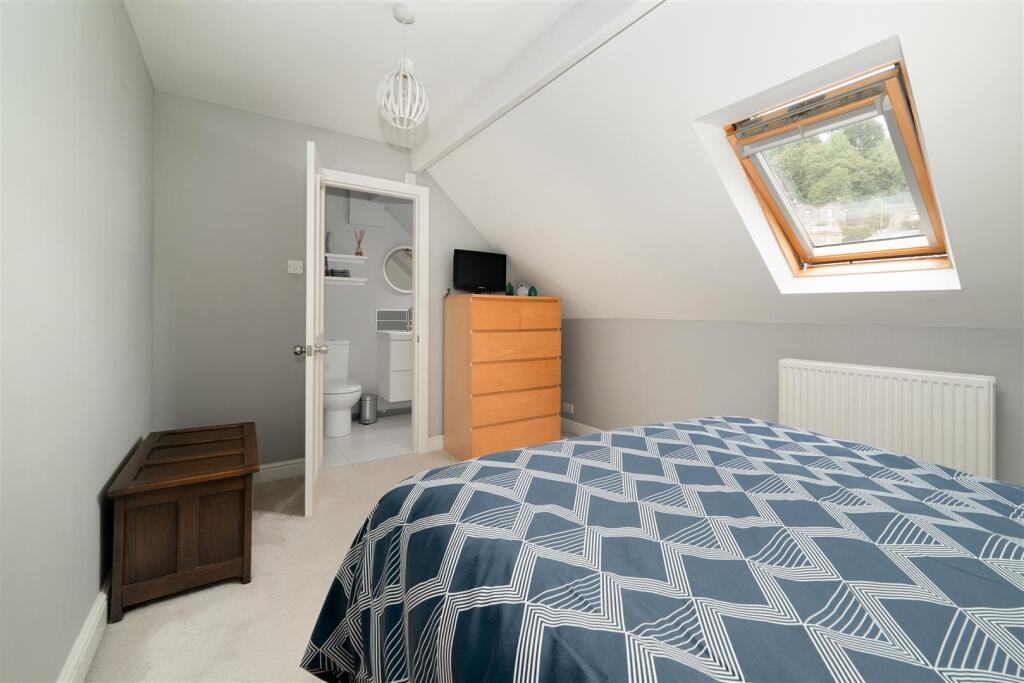 Bedroom1.jpg