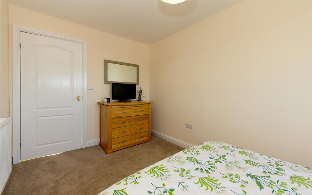 Bedroom 3.1 SAPL2302-CR3-20250409-DxO_DeepPRIME XD