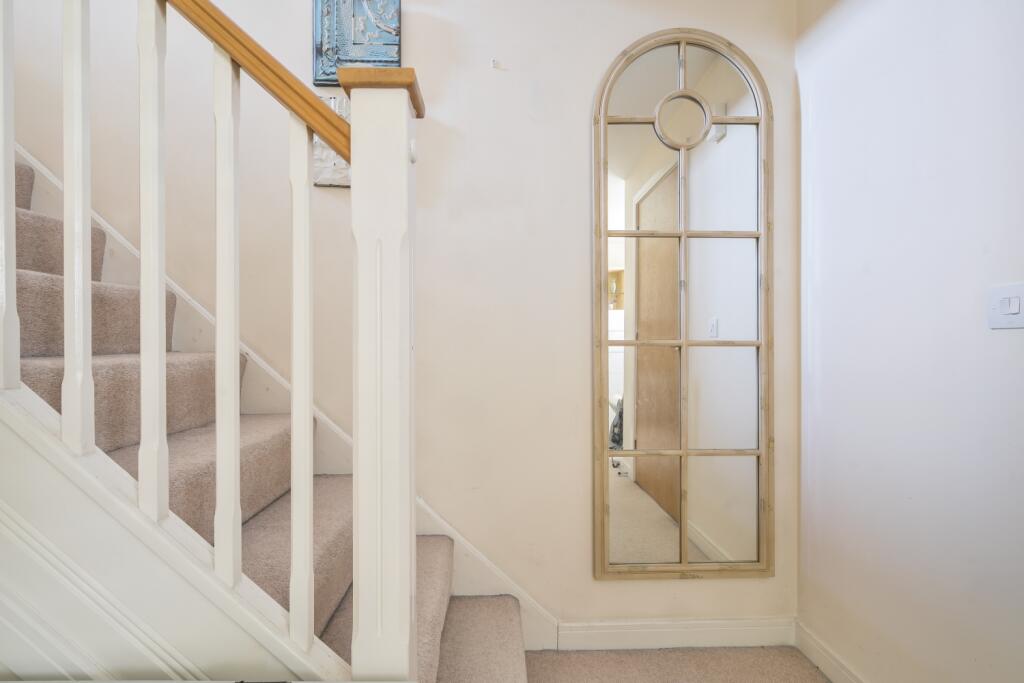 EweMove Basingstoke Estate Agents 