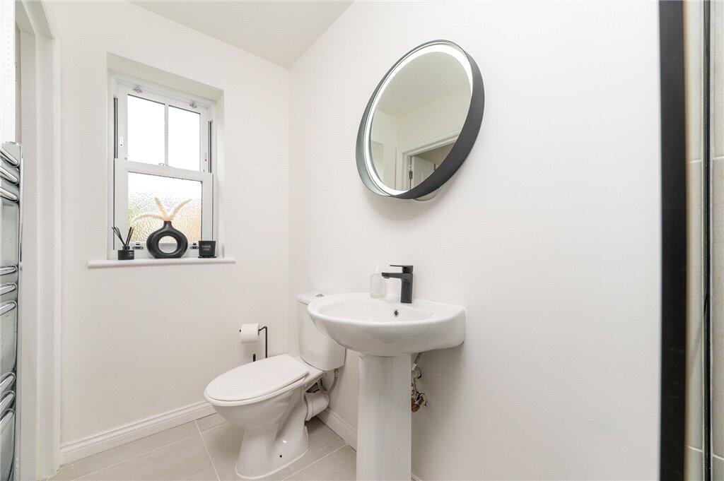 Master En-Suite