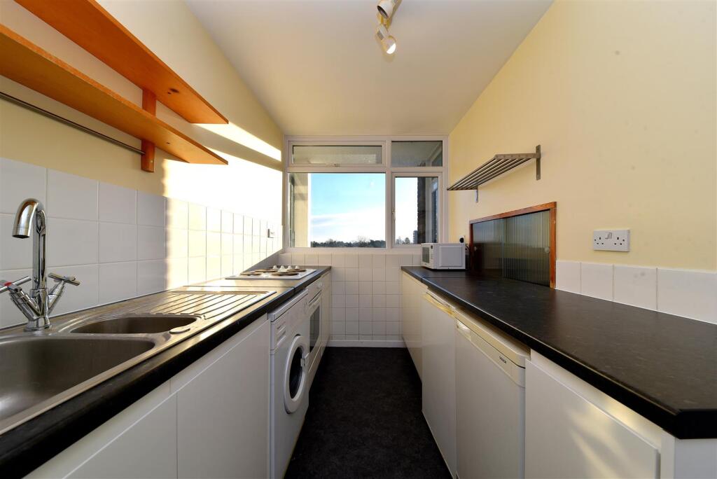 kitchen 1.JPG