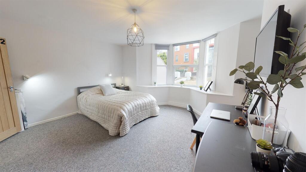gf bedroom