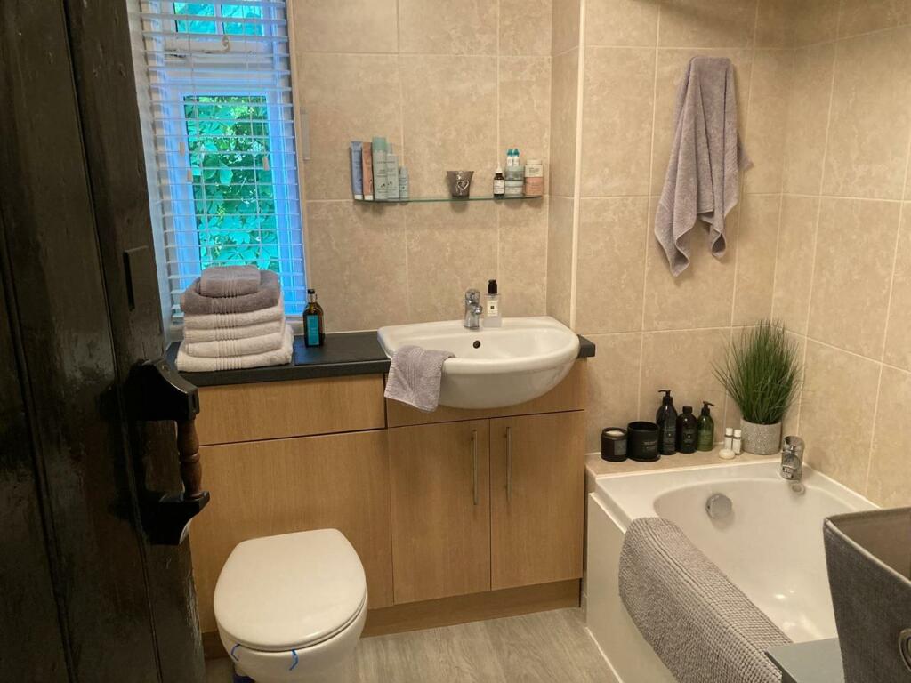 WhatsApp Image 2024-05-23 at 09.00.27_39bee0da.jpg