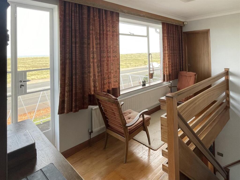 First Floor Galleried Landing