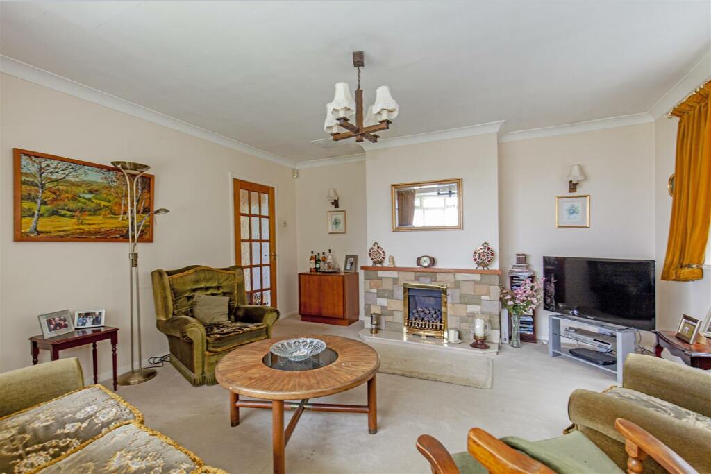 Reception Room-3.jpg