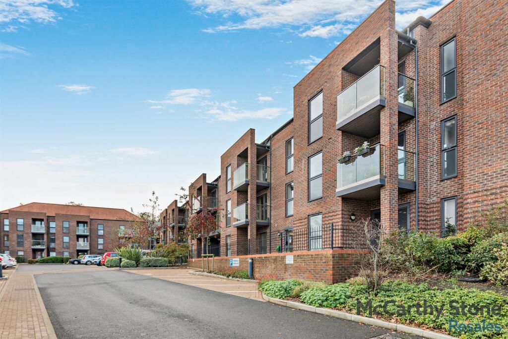 8671166-exterior05-800.jpg