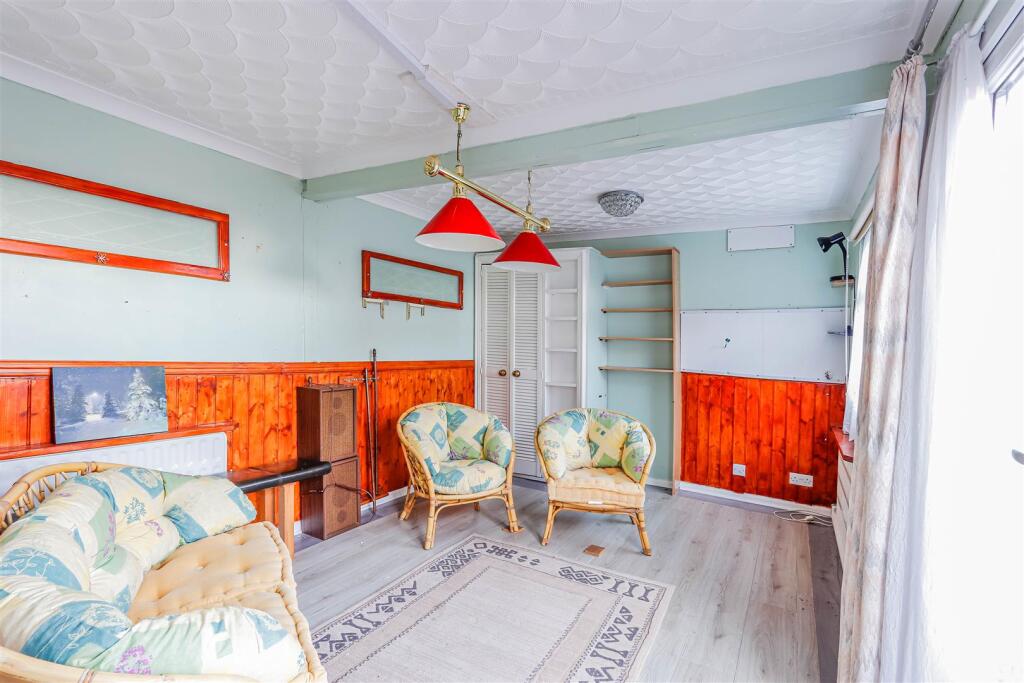 Cadoc Crescent-8.jpg