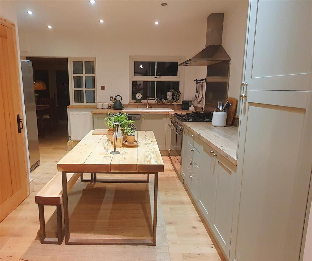 Dining Kitchen