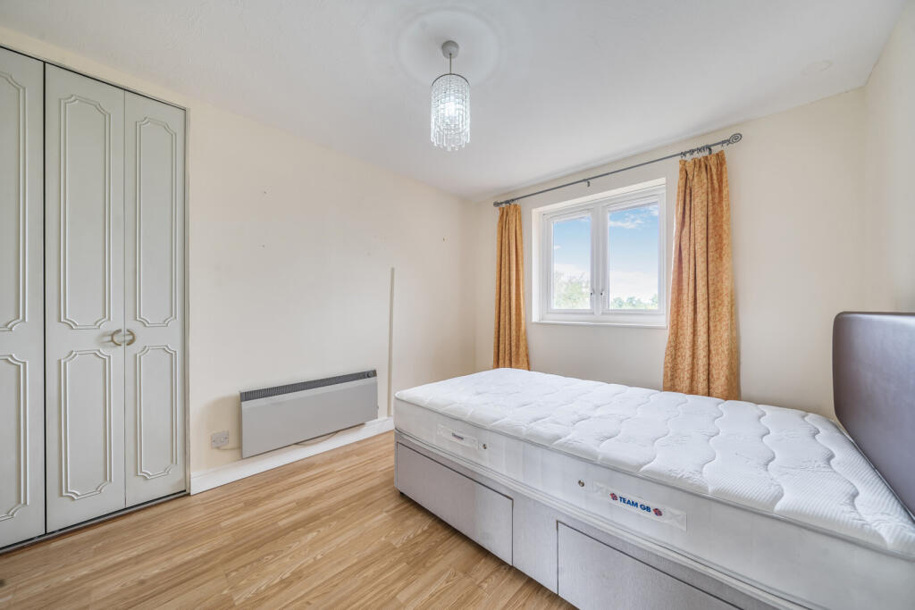 1343944-19-68ad83...