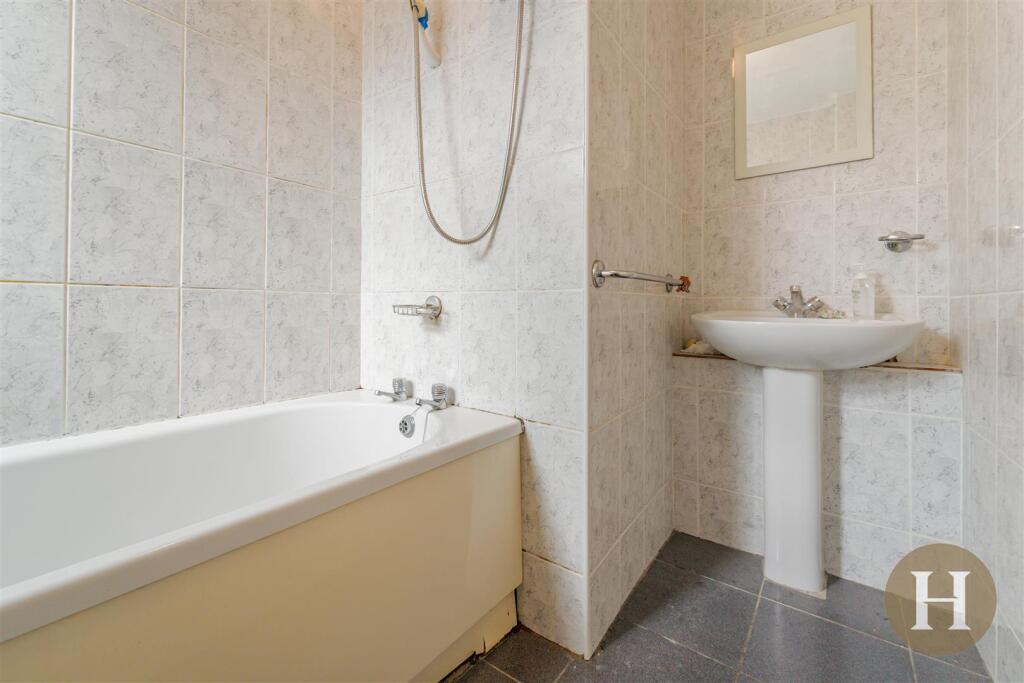 Hadleigh Estate Agents-2.jpg