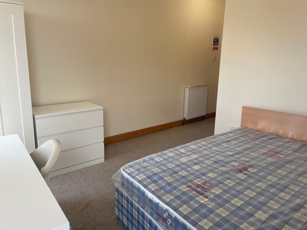bedroom 2 (1)