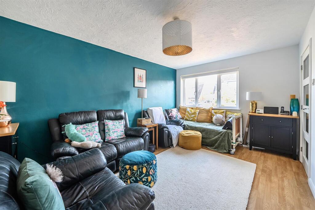 14 Oak Close, Towcester (3).jpg