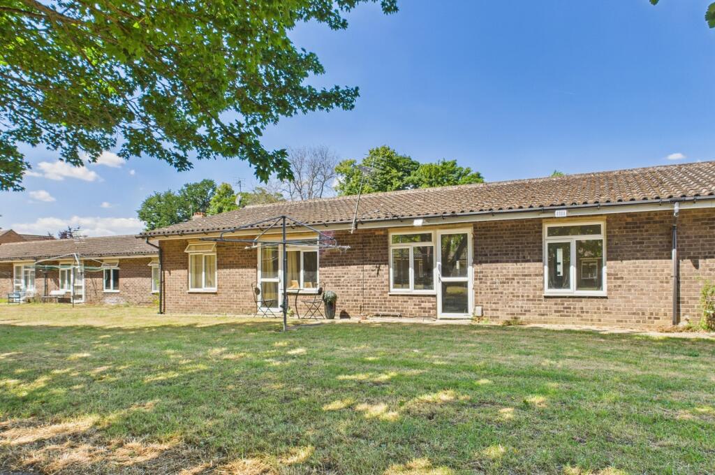 CAM02545G0-PR0439-STILL008