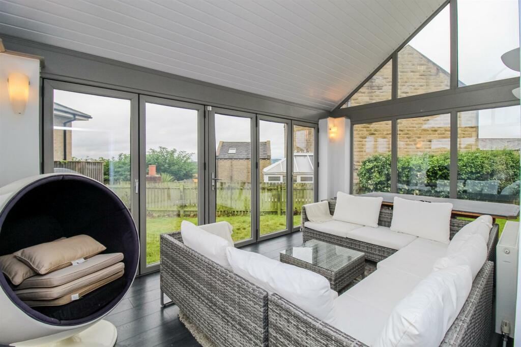 GARDEN ROOM
