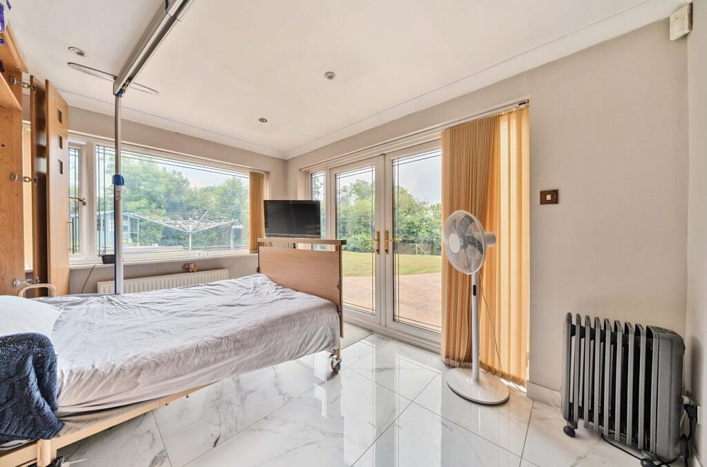 1296871-22-682dc9...