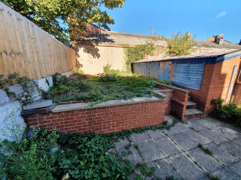 Rear garden (2)