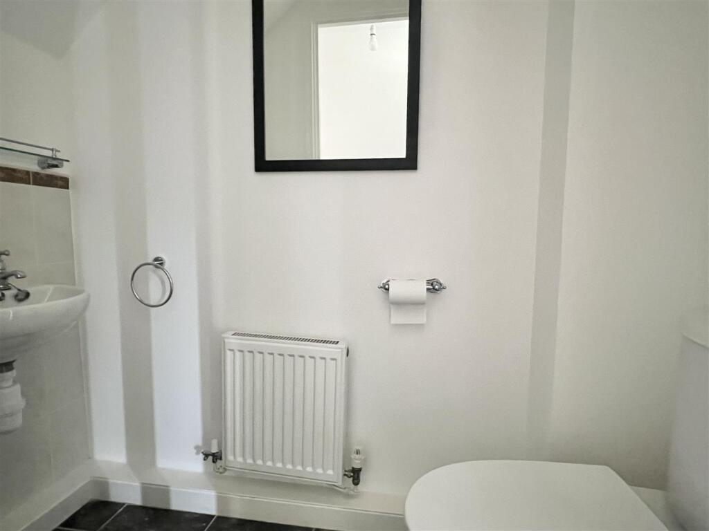 Cloakroom/WC