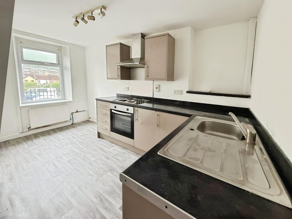 8c403845-Kitchen