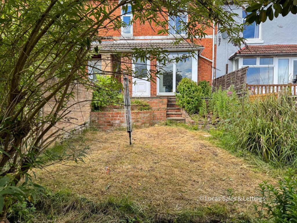 92 Glendon Rd Rothwell-14.jpg