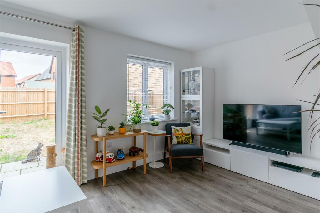 Lounge / Dining Room