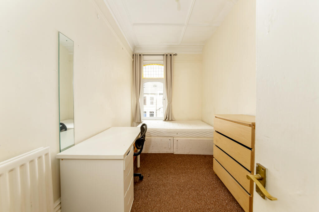 64 queens road upper