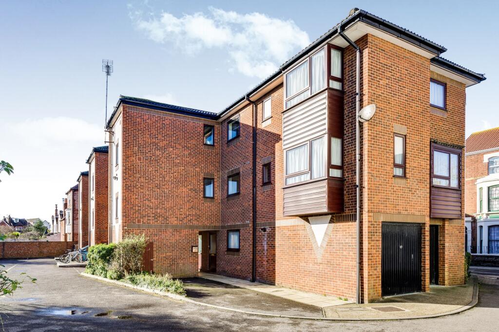 External Image  (Main)