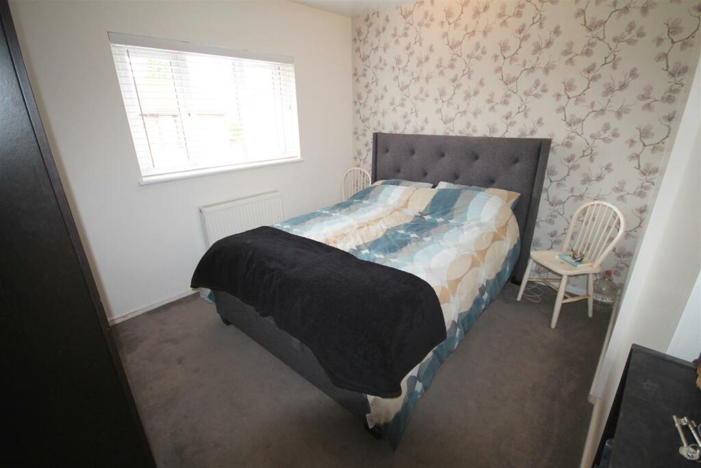 WR Bedroom 2.JPG