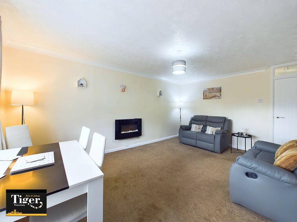 CAM03440G0-PR0216...