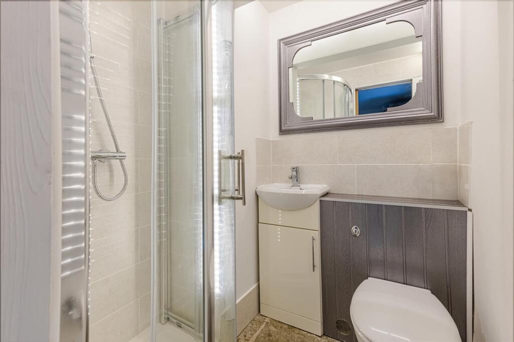 A32 - Allerton, Dartington, The Roundhouse - 24091