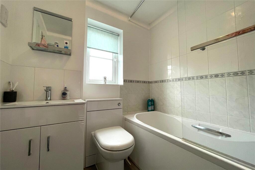 Shackleton Close, Ash Vale, Surrey, GU12