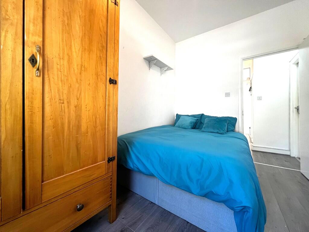 Bedroom 3b