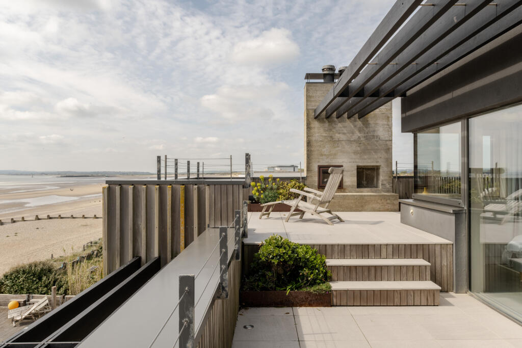 279977 - 20250424-THE-SEA-HOUSE_CAMBER_TMH-76_H...