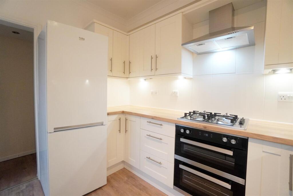 kitchen2.jpg