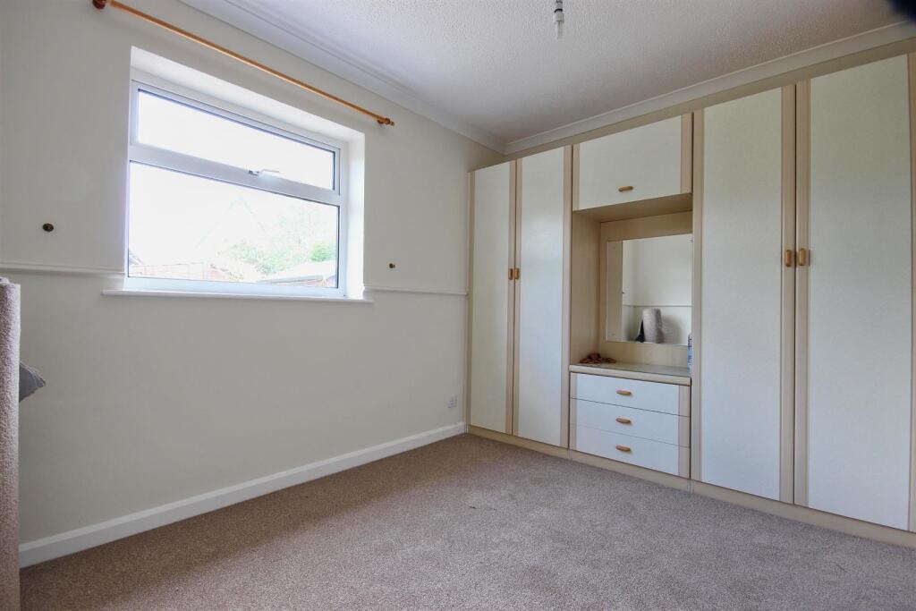 BEDROOM 2 (REAR)