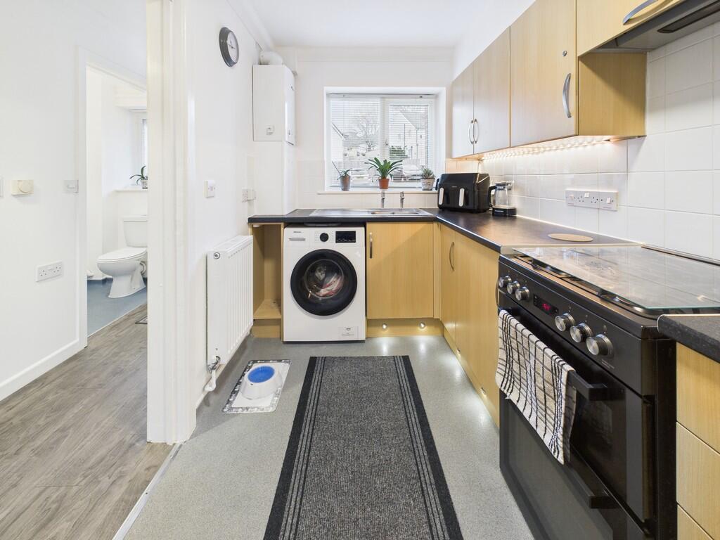 CAM02089G0-PR0428...