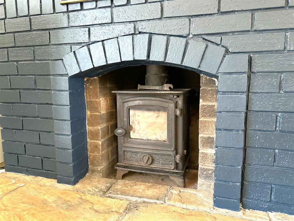 Feature Fireplace With Log Burner 004