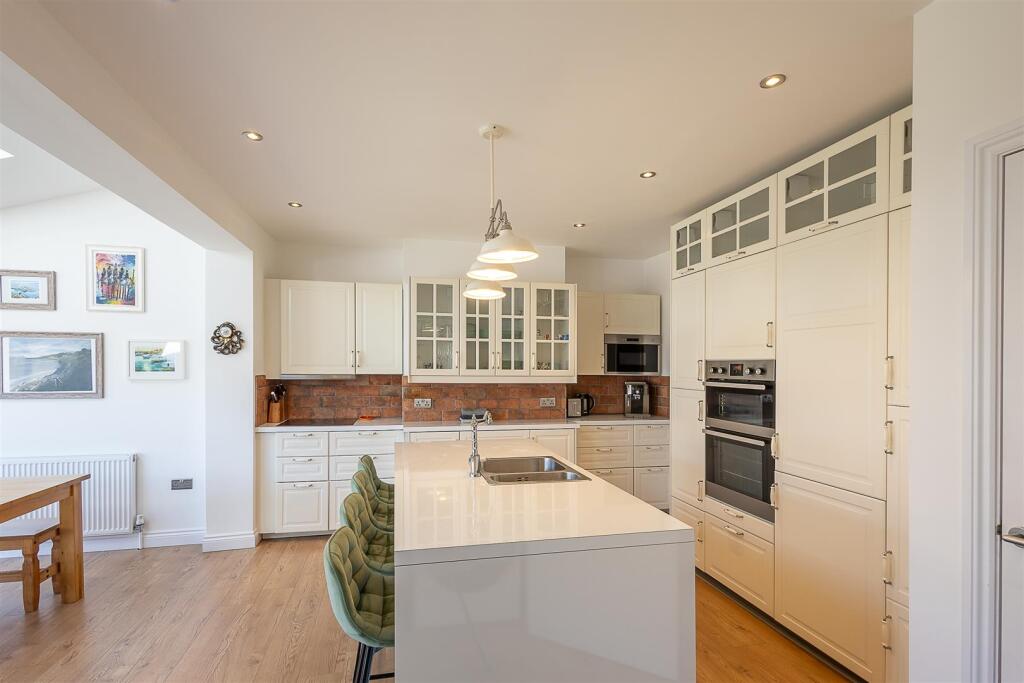 Kitchen/Diner &amp; Living Space