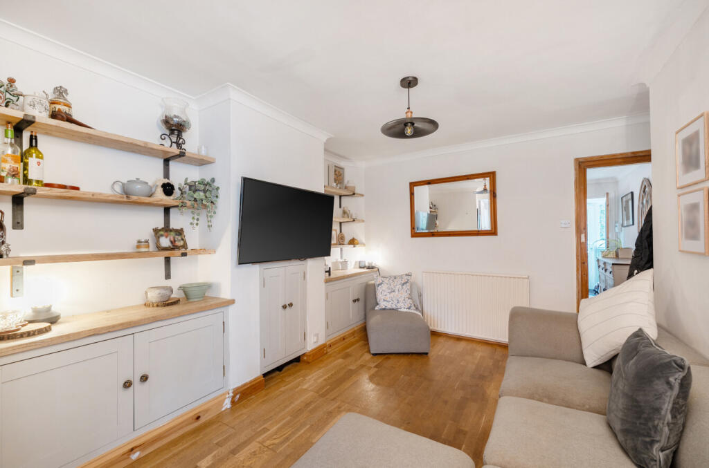 1374779-13-693c11...