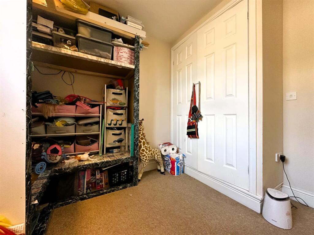 Bedroom 2 II.jpg