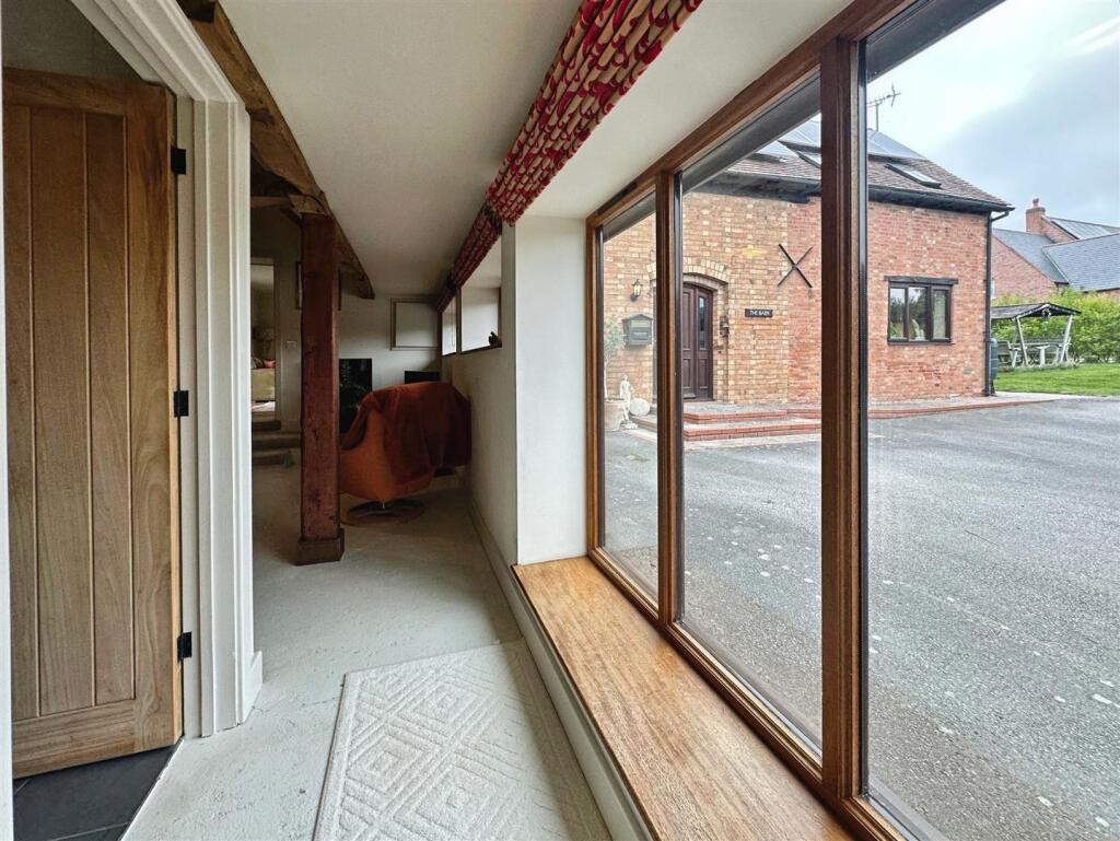 ec91d8e6--4963-90E5-5F3D1480BDB6-26888-000007B2975