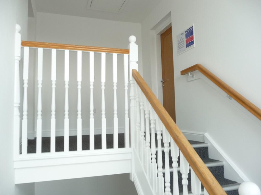 COMMUNAL LANDING