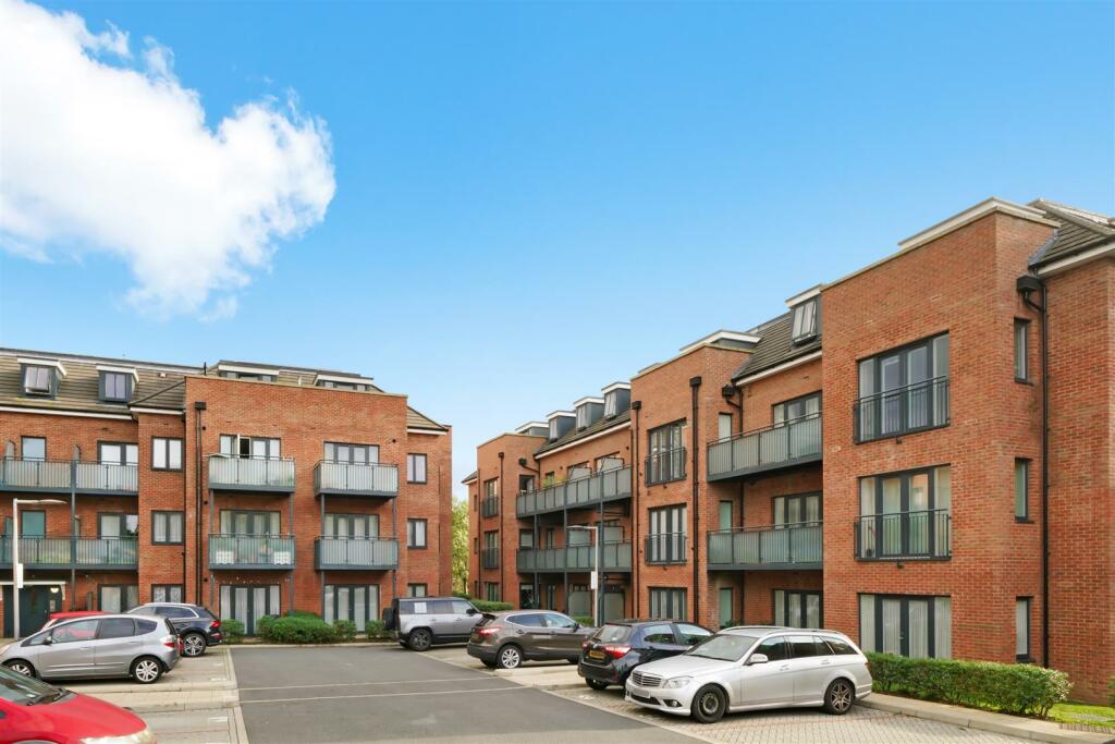 Flat 64, Maven Court - MTYtGXupzZZ4JYfnBIwT.jpg