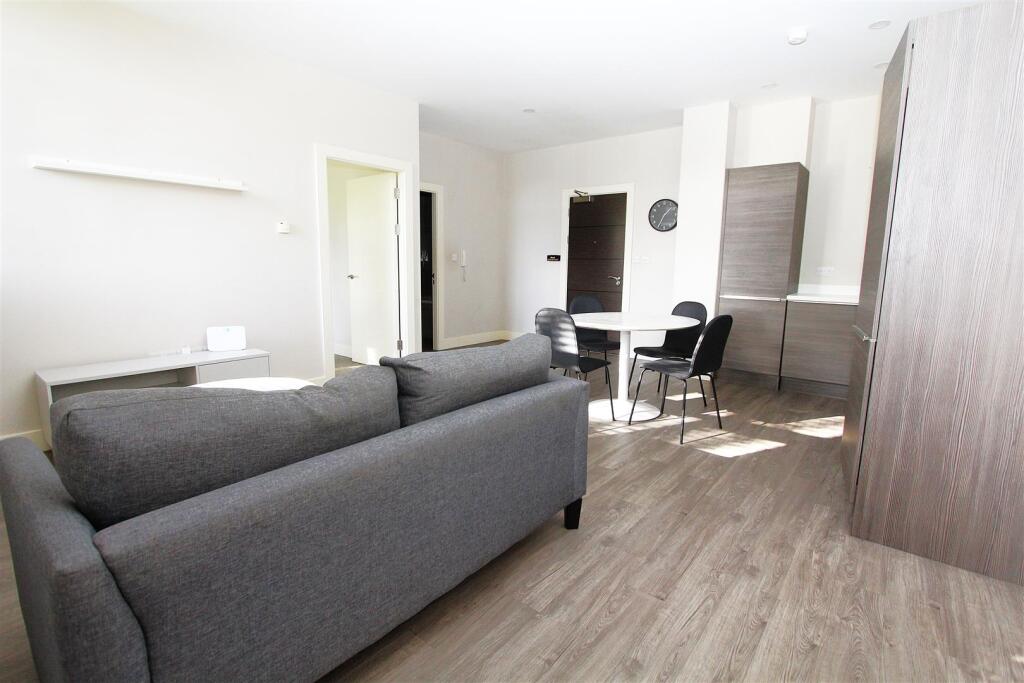 Living Room 3.JPG