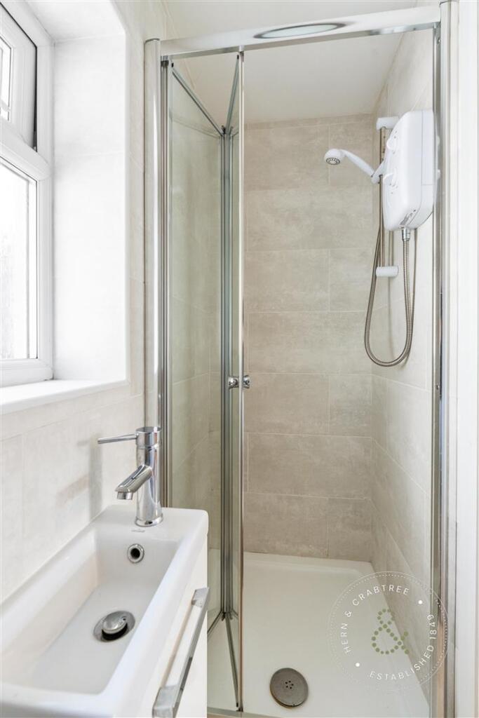 St Asaph Close, HernCrabtree (41).jpg