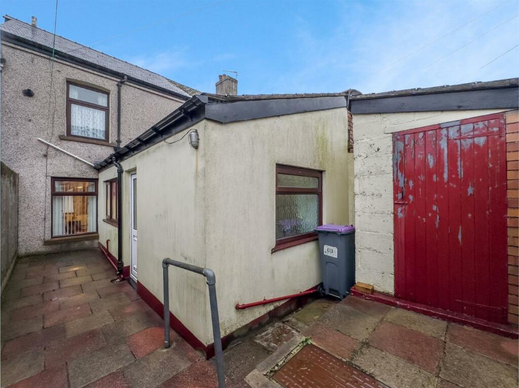 3 Lower Waun Street 2.jpg