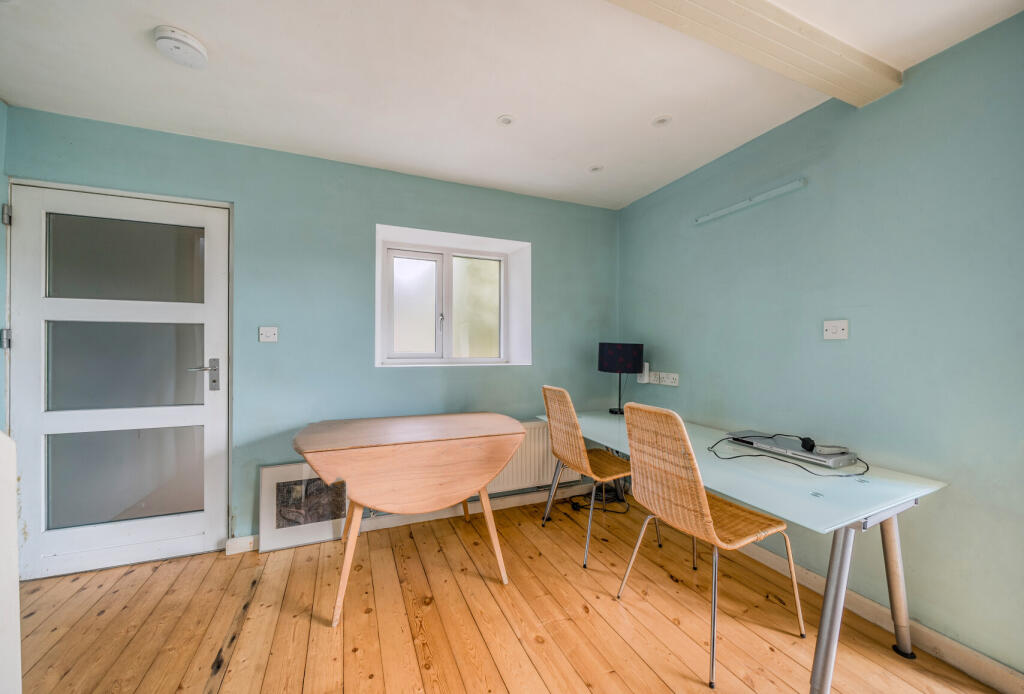 1349247-9-68b9746...