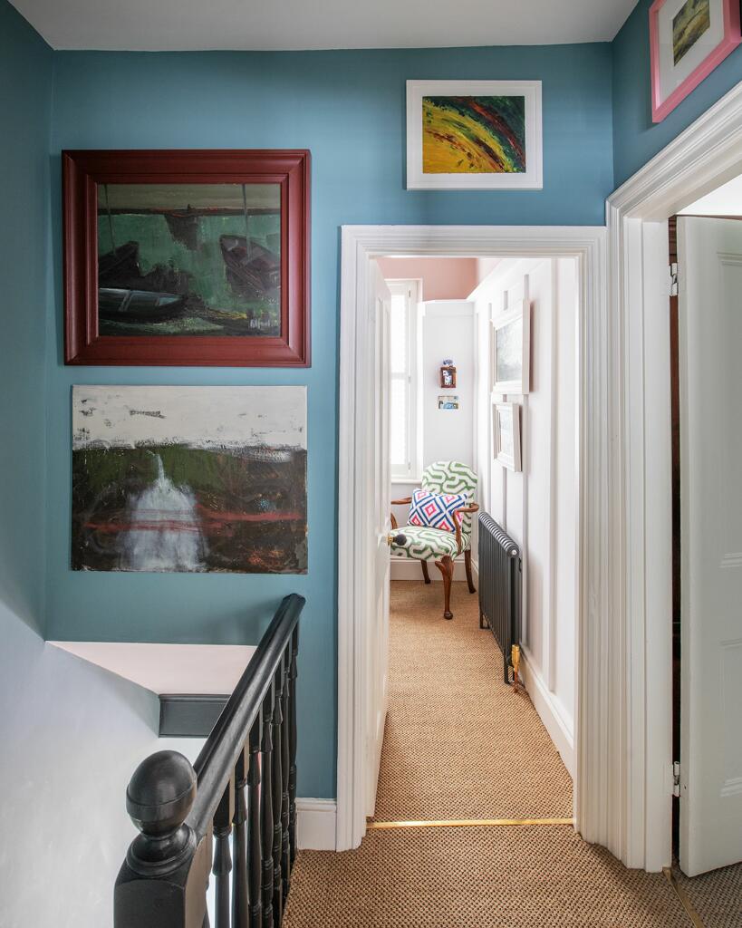 Flag Cottage, Dartmouth, Landing