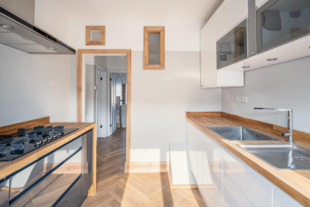 Melon-Media-6 T202506121212.jpg