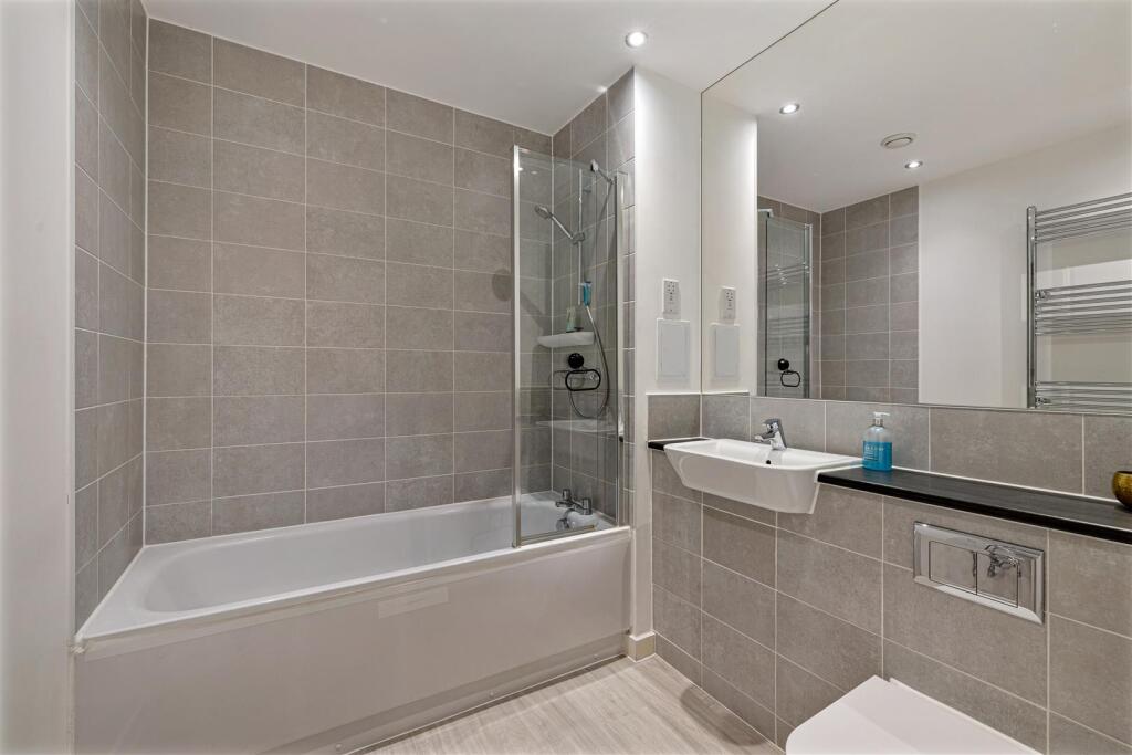 Collendale Road, E17